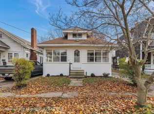 209 Clifford St, Lansing, MI 48912