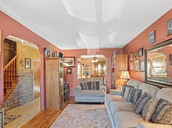5th image of 3228 Layton Ave