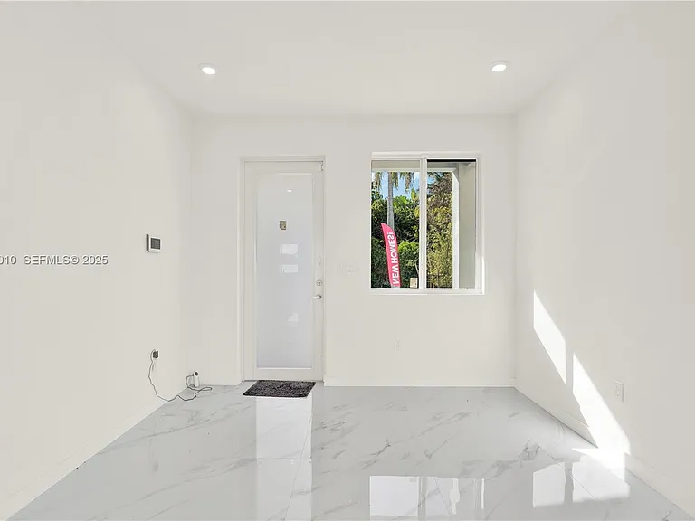 22535 125th Ave — Photo 2