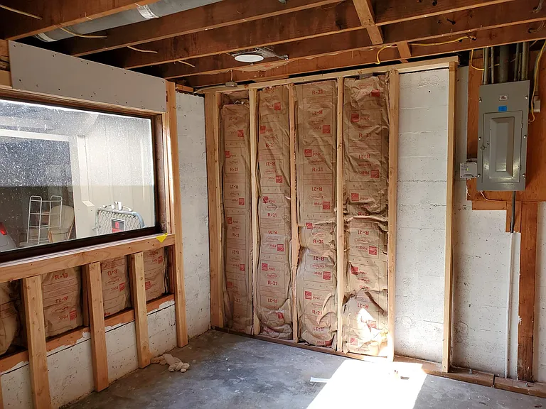 875 SW Cheltenham St — Photo 27