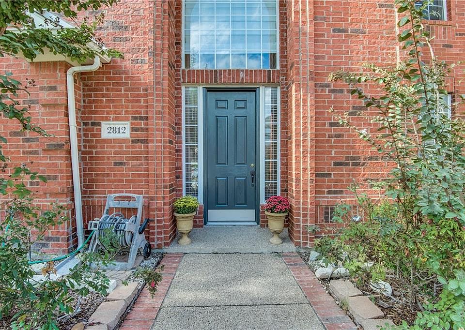 1st image of 2812 Aspen Dr