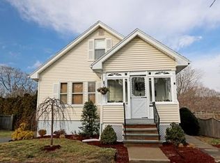 25 Wolfe St, West Roxbury, MA 02132