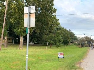 110 W Snyder St, Alvin, TX 77511