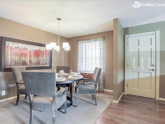 Formal Dining Area Seats 4