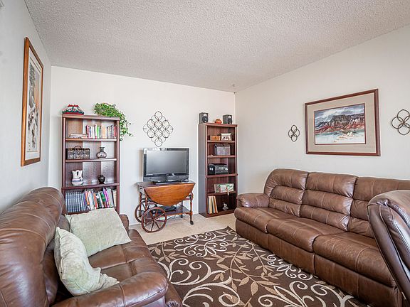 4th image of 3808 Chelwood Dr NE