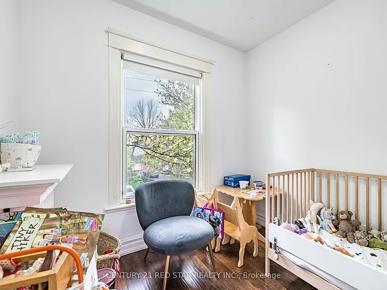 144 Bold St #UPPER — Photo 23