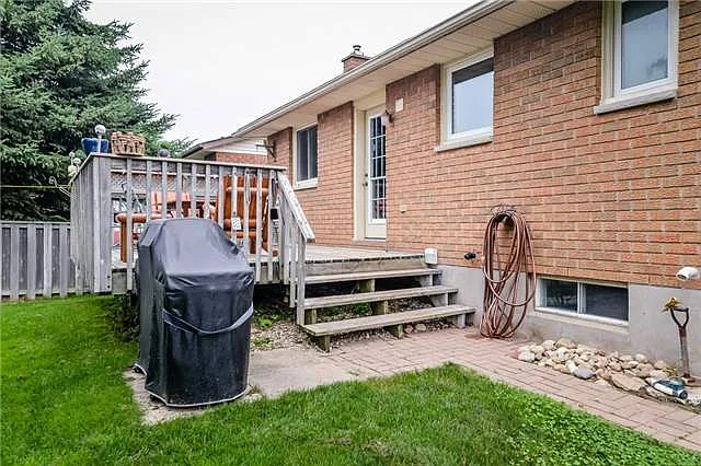 167 Harvard Rd — Photo 16