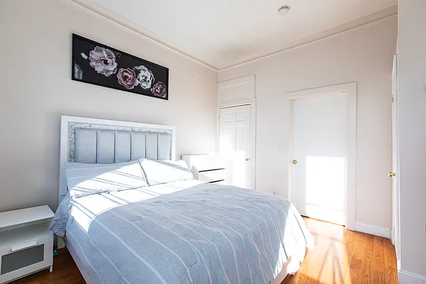 Rented by Apple Realty Group Corp | media 8