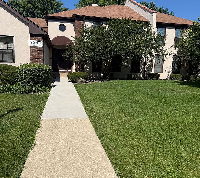 1st image of 5S470 Scots Dr APT D