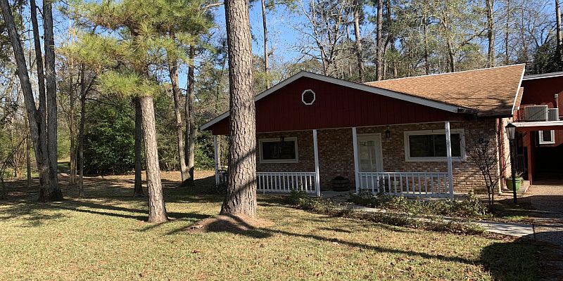 1st image of 62 E Rolling Hills Dr