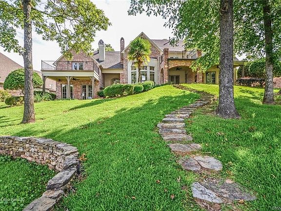 3rd image of 5073 Sweetwater Dr