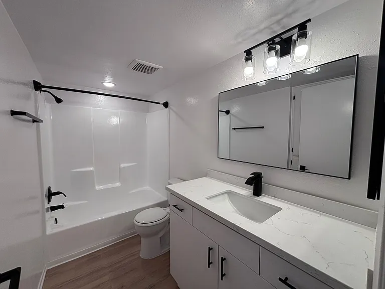 132 Clark Dr — Photo 41