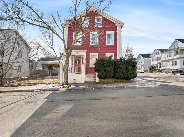 54 Sycamore St, New Bedford, MA 02740