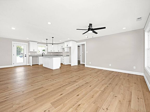 2nd image of 104 Popes Creek Dr