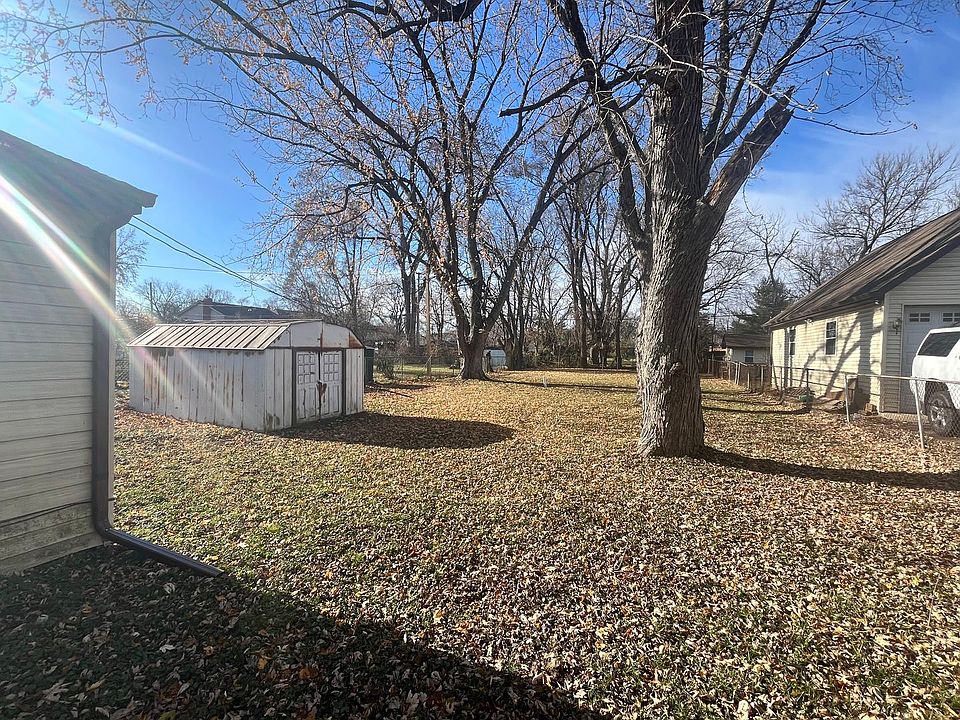 2nd image of 11232 S Normandy Ave