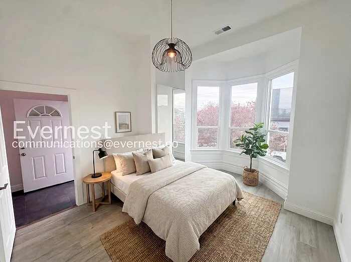 905 Pine St — Photo 4