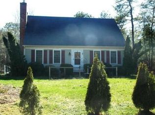 5 Racoon Ln, Forestdale, MA 02644