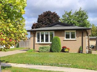 59 Parkington Cres, Toronto, ON M1H 2T9