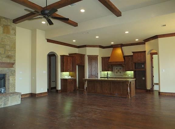 5th image of 15 Terra Evergreen Dr