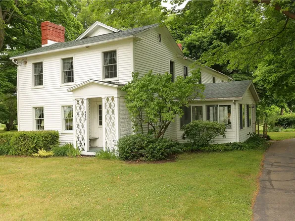 9980 E Lake Rd, North East, PA 16428