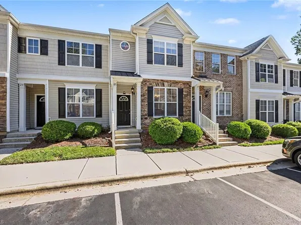 45 Ledgerstone Ln, Greensboro, NC 27407