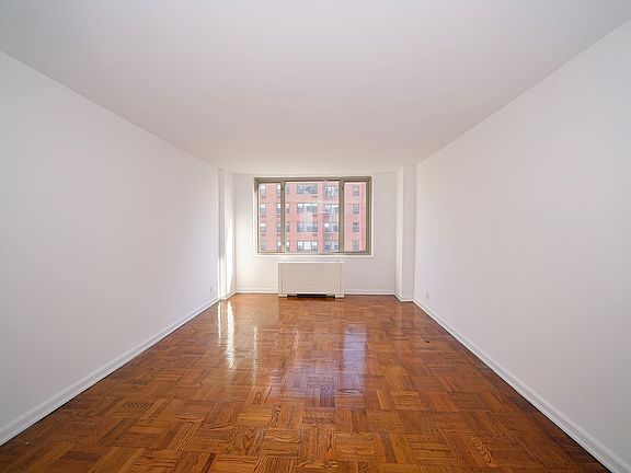 4th image of 160 E 84th St APT 12J