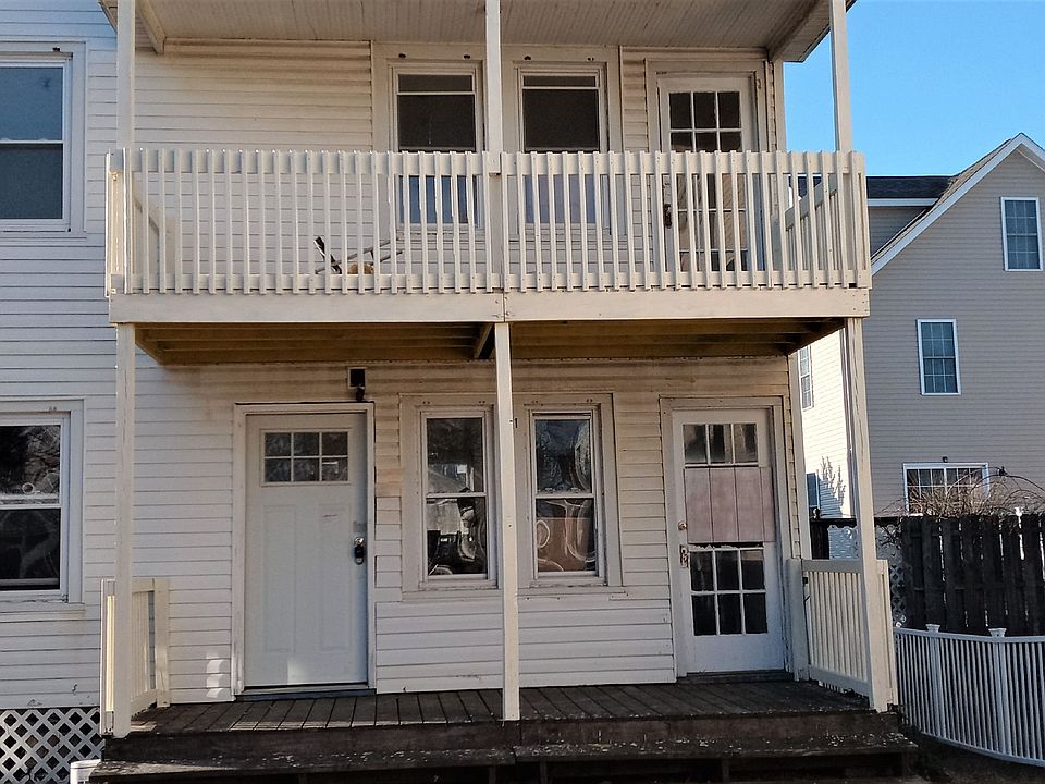 2nd image of 111 16th Ave