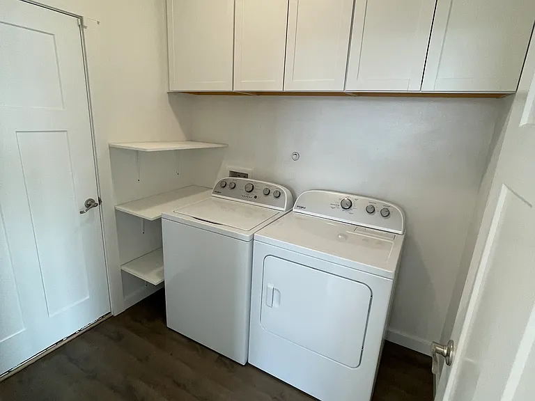 1325 W Bonneville St — Photo 12