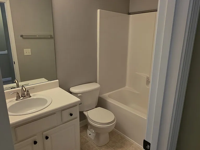 4246 Vienna Crest Dr — Photo 11
