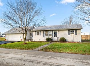 185 E Hall St, Markle, IN 46770