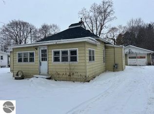 135 E Elm St, Elsie, MI