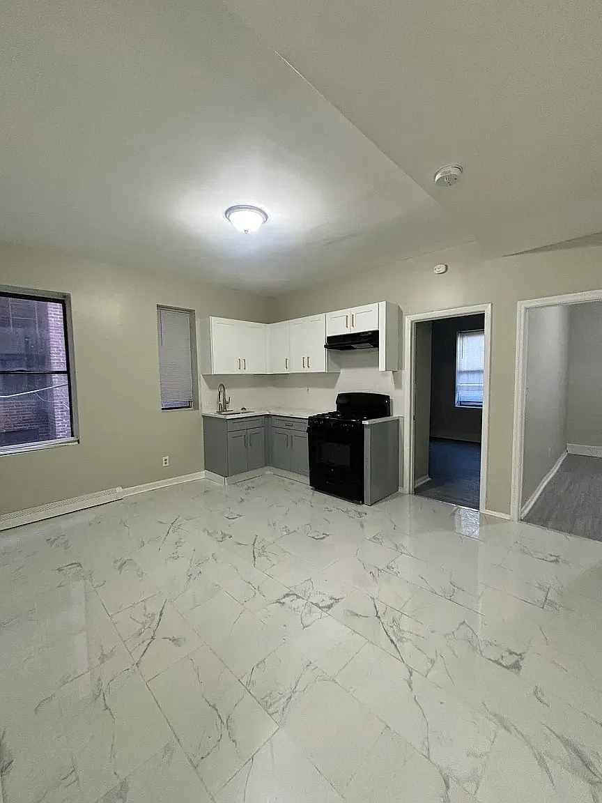 2 bed, 800 sqft, $1,794 — Photo 2