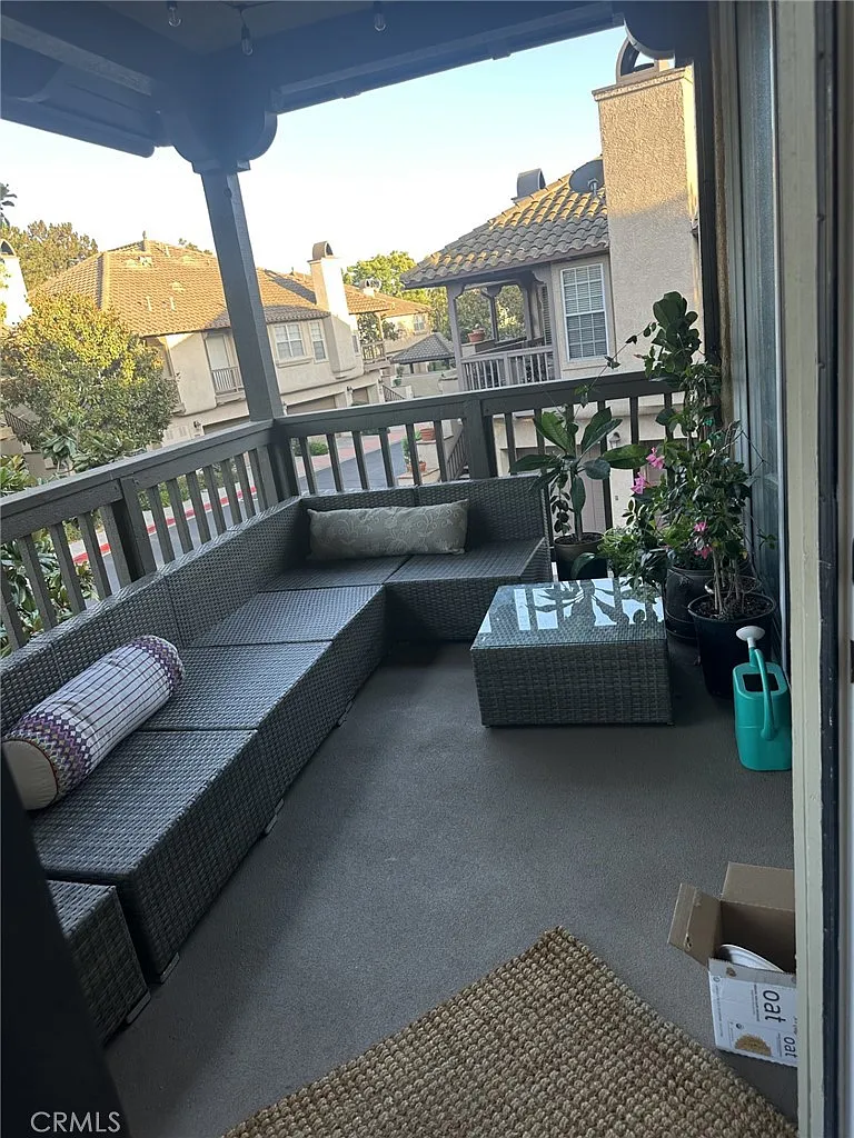 2 bed, 1095 sqft, $3,450 — Photo 3