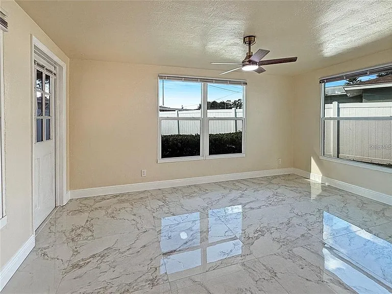 8802 109th Ln — Photo 6