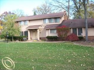 5158 Chestershire Ct, West Bloomfield, MI 48322