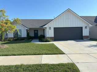 9816 E Annabelle Cir, Wichita, KS 67207