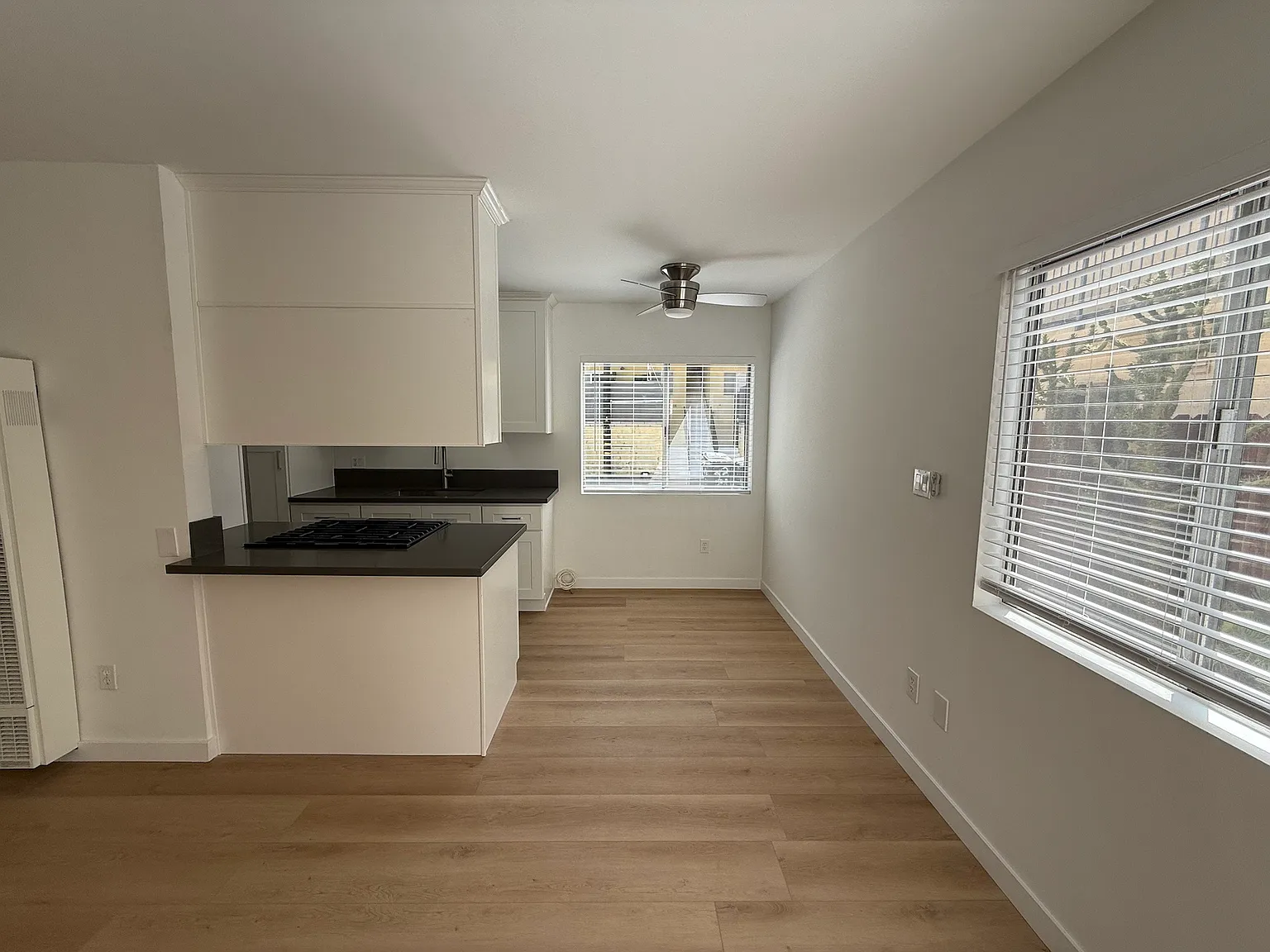 Studio, 400 sqft, $2,800 — Photo 2