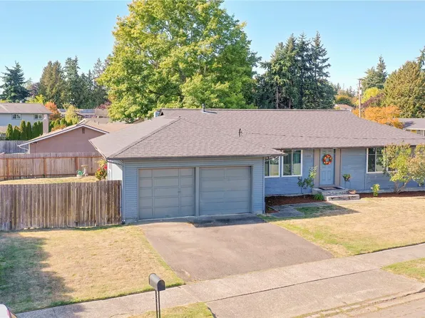 26007 14th Avenue S, Des Moines, WA 98198