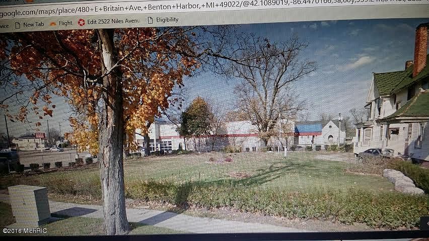 1st image of 634 E Empire Ave