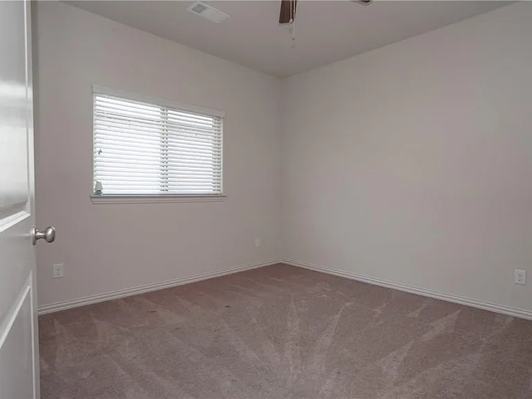 357 Emerald Creek Dr — Photo 16