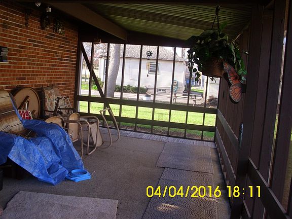 3rd image of 302 N West St