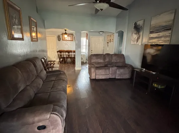 1022 S Vista St, Visalia, CA 93292