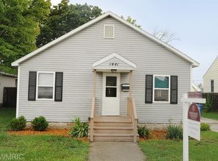 1441 Pennoyer Ave, Grand Haven, MI 49417