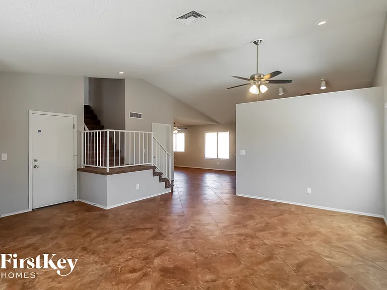3638 E Verdin Rd — Photo 3