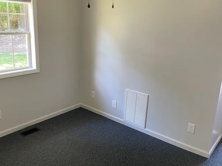 201 Carver St — Photo 7