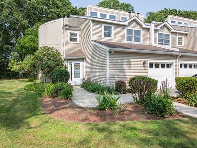 31 Lawton Brook Ln, Portsmouth, RI, 02871