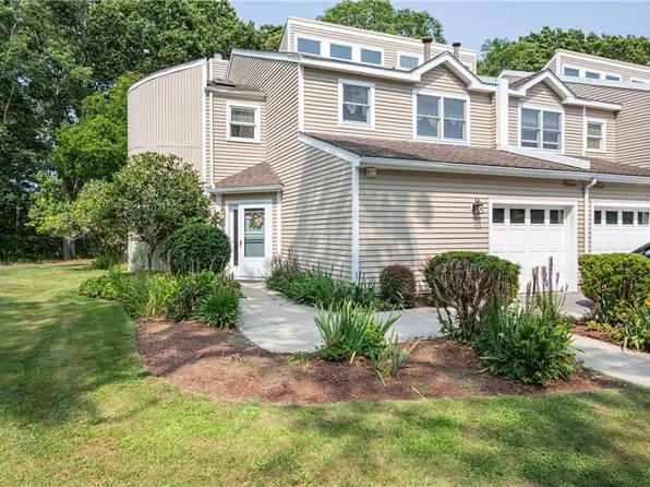 31 Lawton Brook Ln, Portsmouth, RI 02871