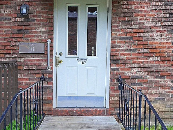1187 Indian Church Rd E #4, Buffalo, NY 14224