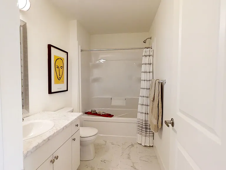 234 Edgevalley Rd #82 — Photo 16