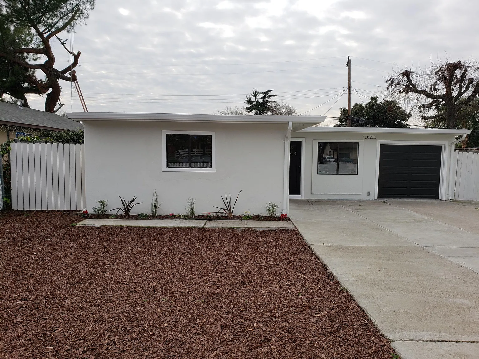 10211 Regan St photo 1